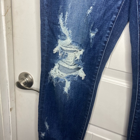 Judy Blue medium wash distressed mid rise boyfriend jeans size 11/30 NWT - Picture 5 of 9